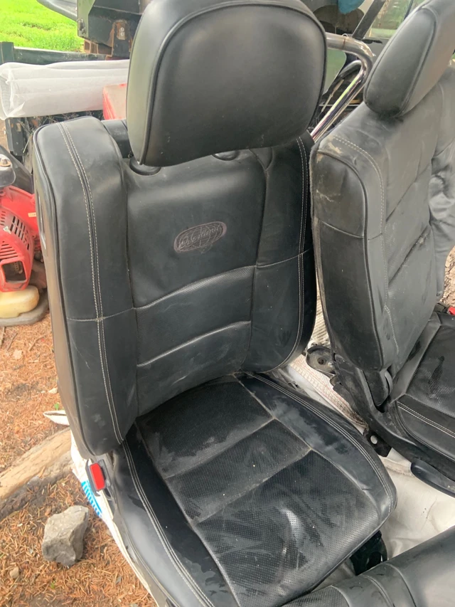 Sedačky — Jeep Cherokee, Import Kanada — Foto 4 z 5