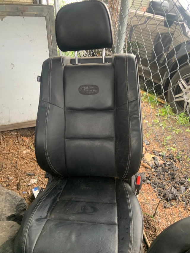 Sedačky — Jeep Cherokee, Import Kanada — Foto 5 z 5