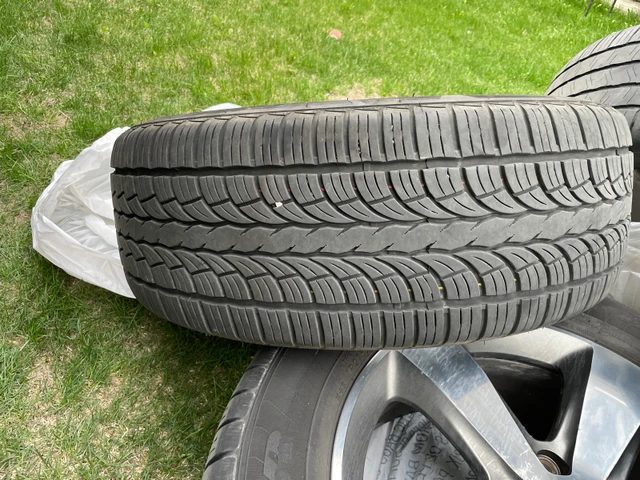Kola — Jeep Cherokee, Import Kanada — Foto 3 z 5