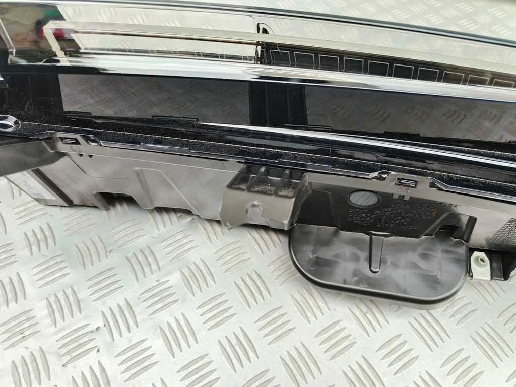 85117443 Cadillac Escalade LED Daytime světlomet, Auf Lager in der EU — Foto 4 z 9