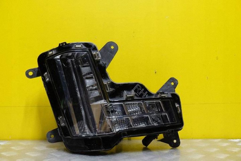 84018691 Cadillac Escalade IV LED Daytime světlomet, Auf Lager in der EU — Foto 1