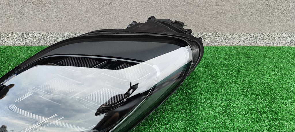 976941015CE Porsche Panamera (976) světlomet, Auf Lager in der EU — Foto 4 z 15
