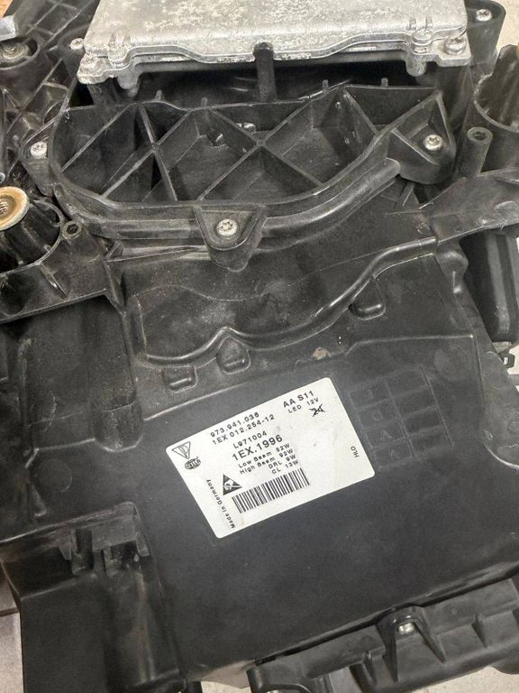 973941035 Porsche Panamera (976) světlomet, Auf Lager in der EU — Foto 13 z 14