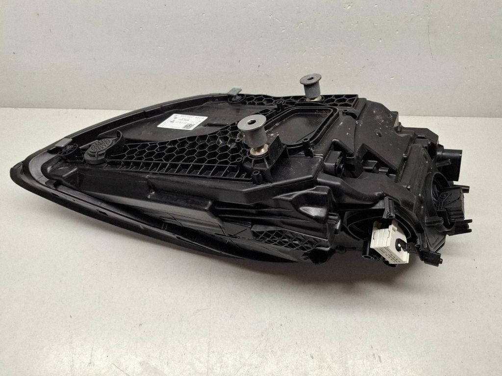 976941015 Porsche Panamera (976) světlomet, Auf Lager in der EU — Foto 4 z 4