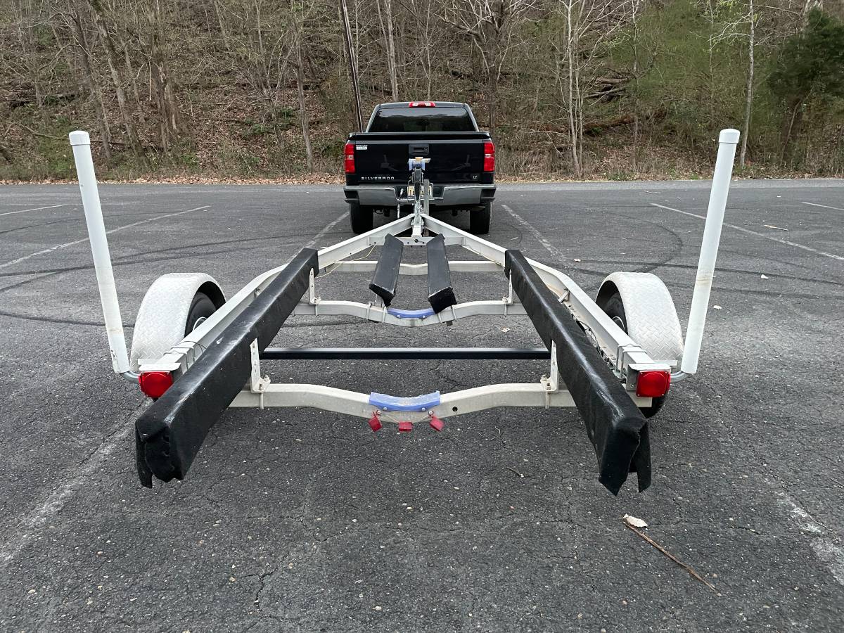 EdgeWater, Import USA — Foto 9 z 11