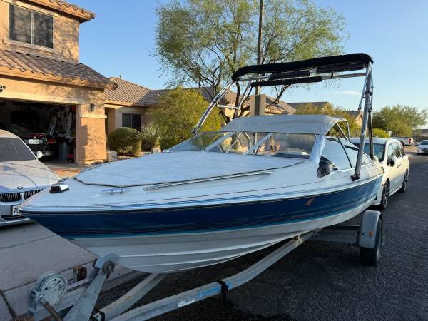 1988 Bayliner, Import USA — Foto 1
