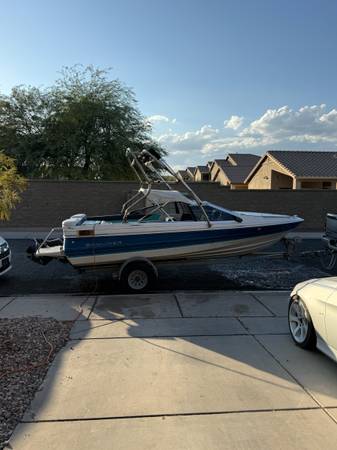 1988 Bayliner, Import USA — Foto 2 z 9