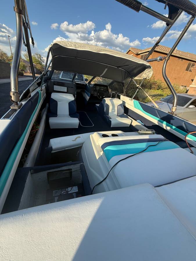 1988 Bayliner, Import USA — Foto 4 z 9
