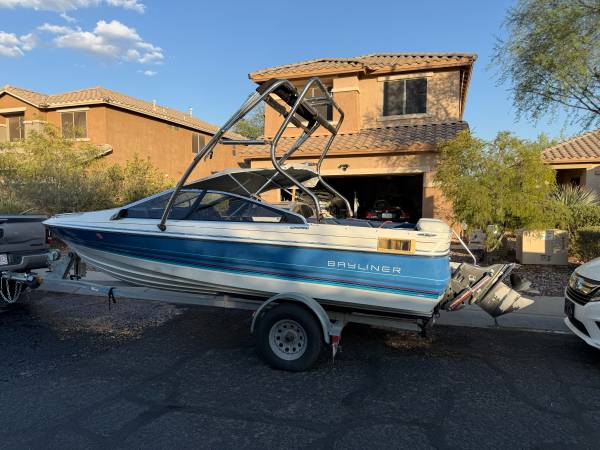 1988 Bayliner, Import USA — Foto 8 z 9