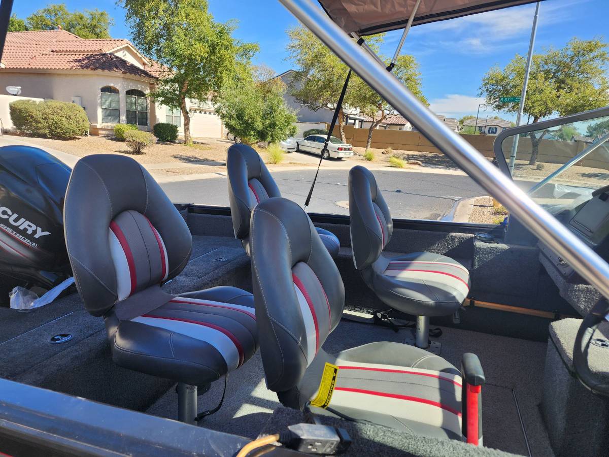 2018 Ranger, Import USA — Foto 7 z 12