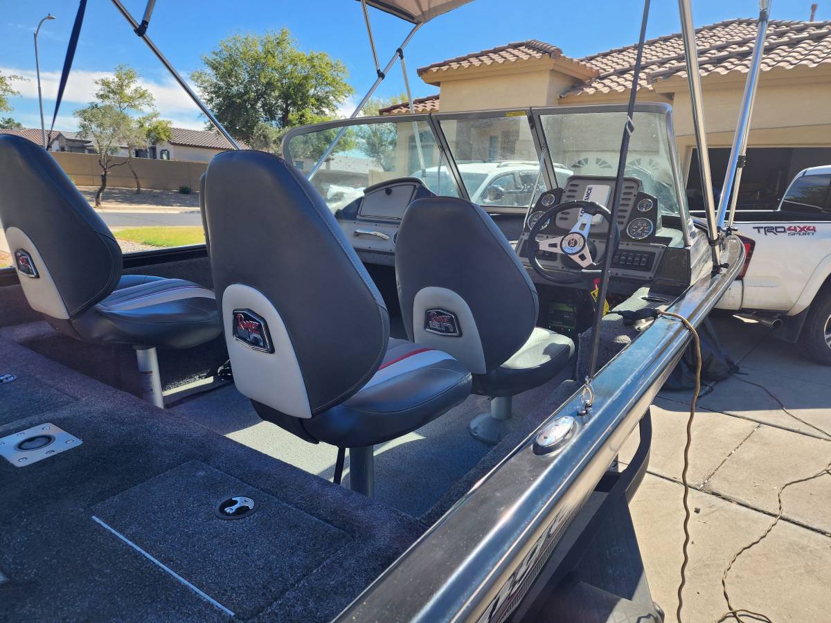 2018 Ranger, Import USA — Foto 8 z 12