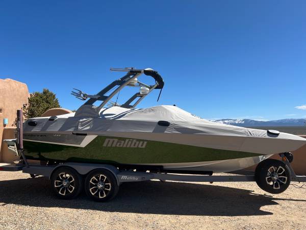 2020 Malibu, Import USA — Foto 2 z 12