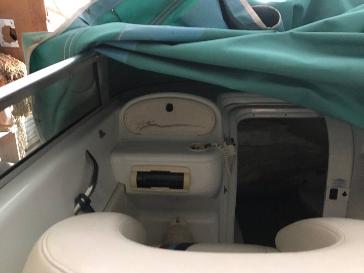 1996 Sea Ray, Import USA — Foto 8 z 12