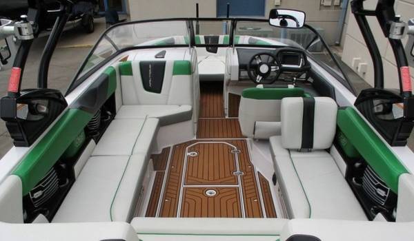 2014 Nautique, Import USA — Foto 2 z 7
