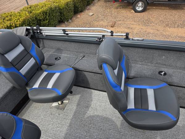 2024 Ranger, Import USA — Foto 10 z 12