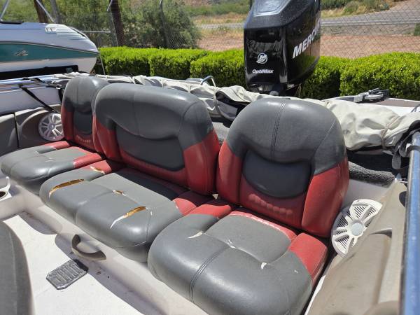 2004 Nitro, Import USA — Foto 6 z 12