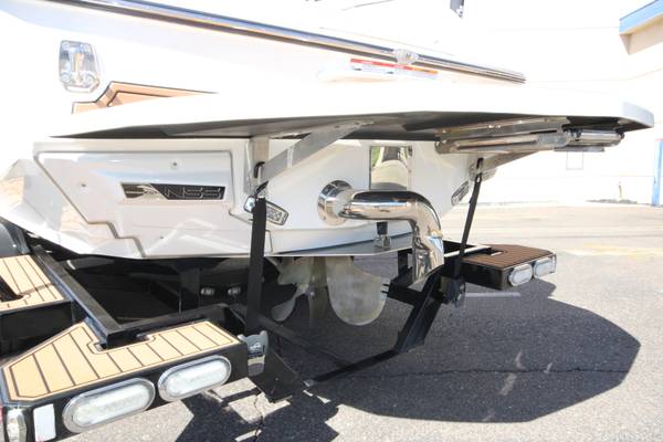 2019 Nautique, Import USA — Foto 4 z 12