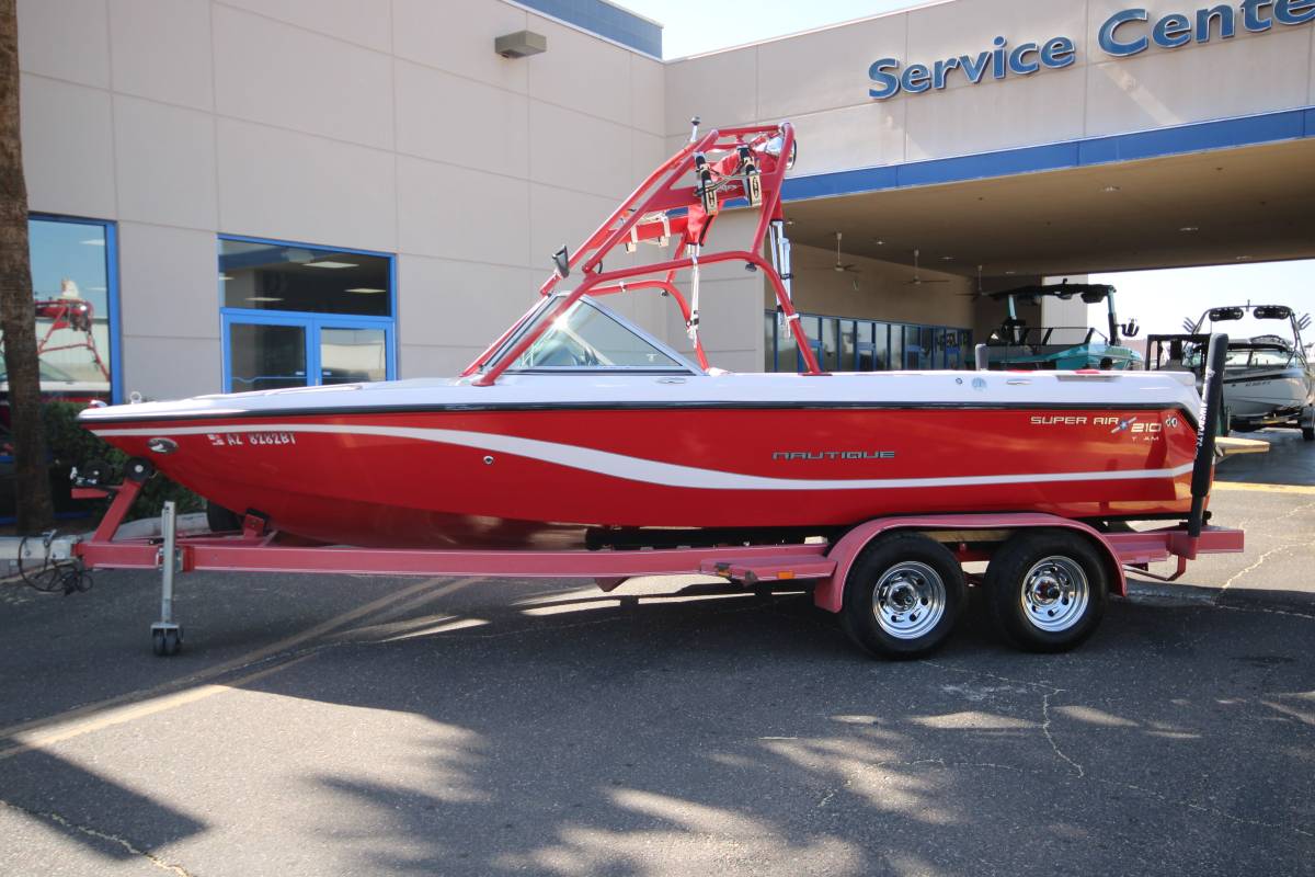 2005 Nautique, Import USA — Foto 2 z 12