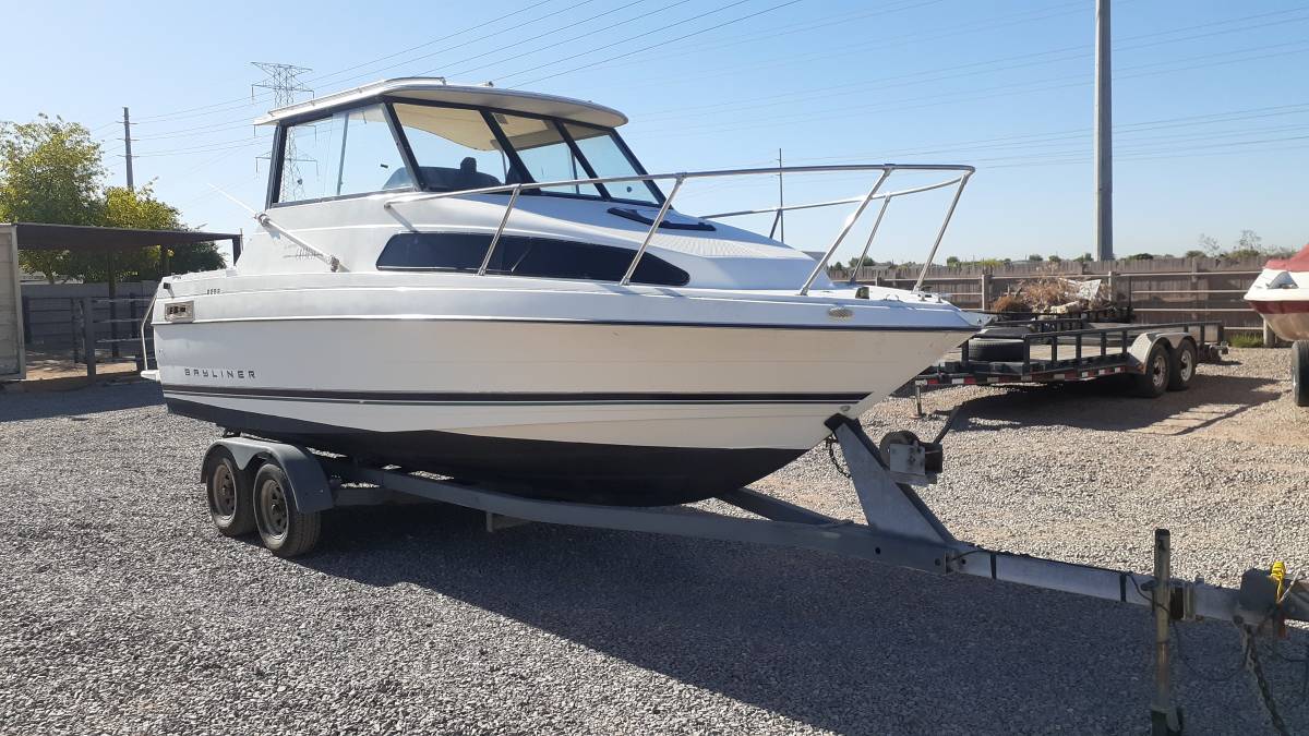 1996 Bayliner, Import USA — Foto 1