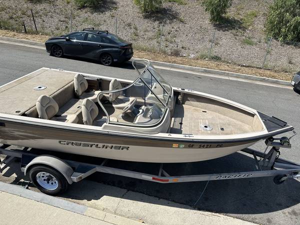2002 Crestliner, Import USA — Foto 5 z 12