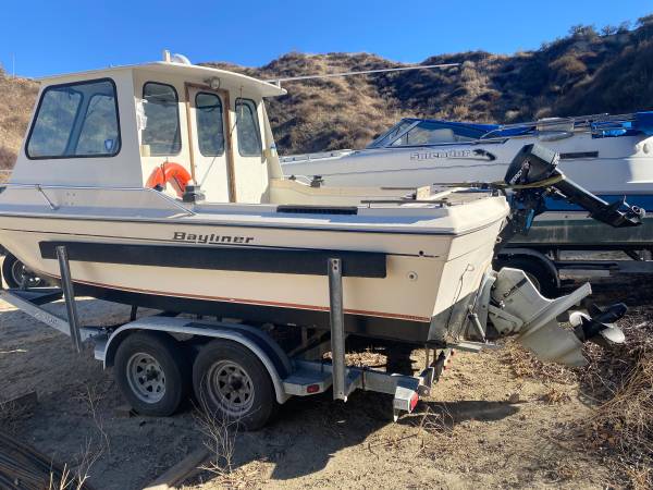 Bayliner, Import USA — Foto 4 z 6