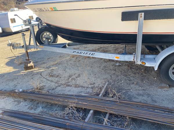 Bayliner, Import USA — Foto 6 z 6