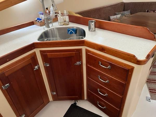 38’ trawler, Import USA — Foto 10 z 12