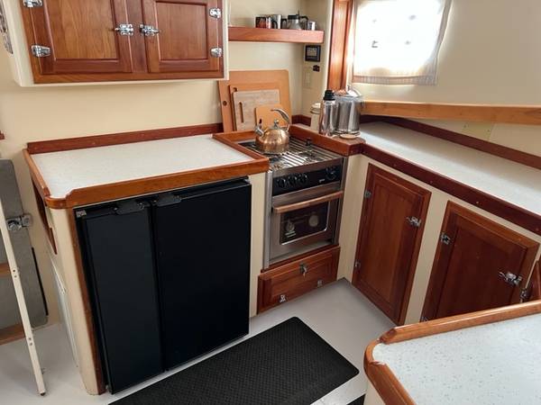 38’ trawler, Import USA — Foto 11 z 12