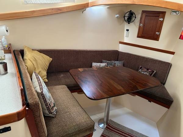 38’ trawler, Import USA — Foto 8 z 12
