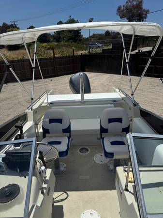 Boston Whaler, Import USA — Foto 3 z 12