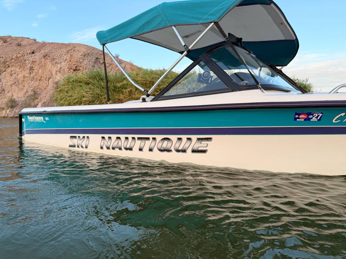 Nautique, Import USA — Foto 3 z 12