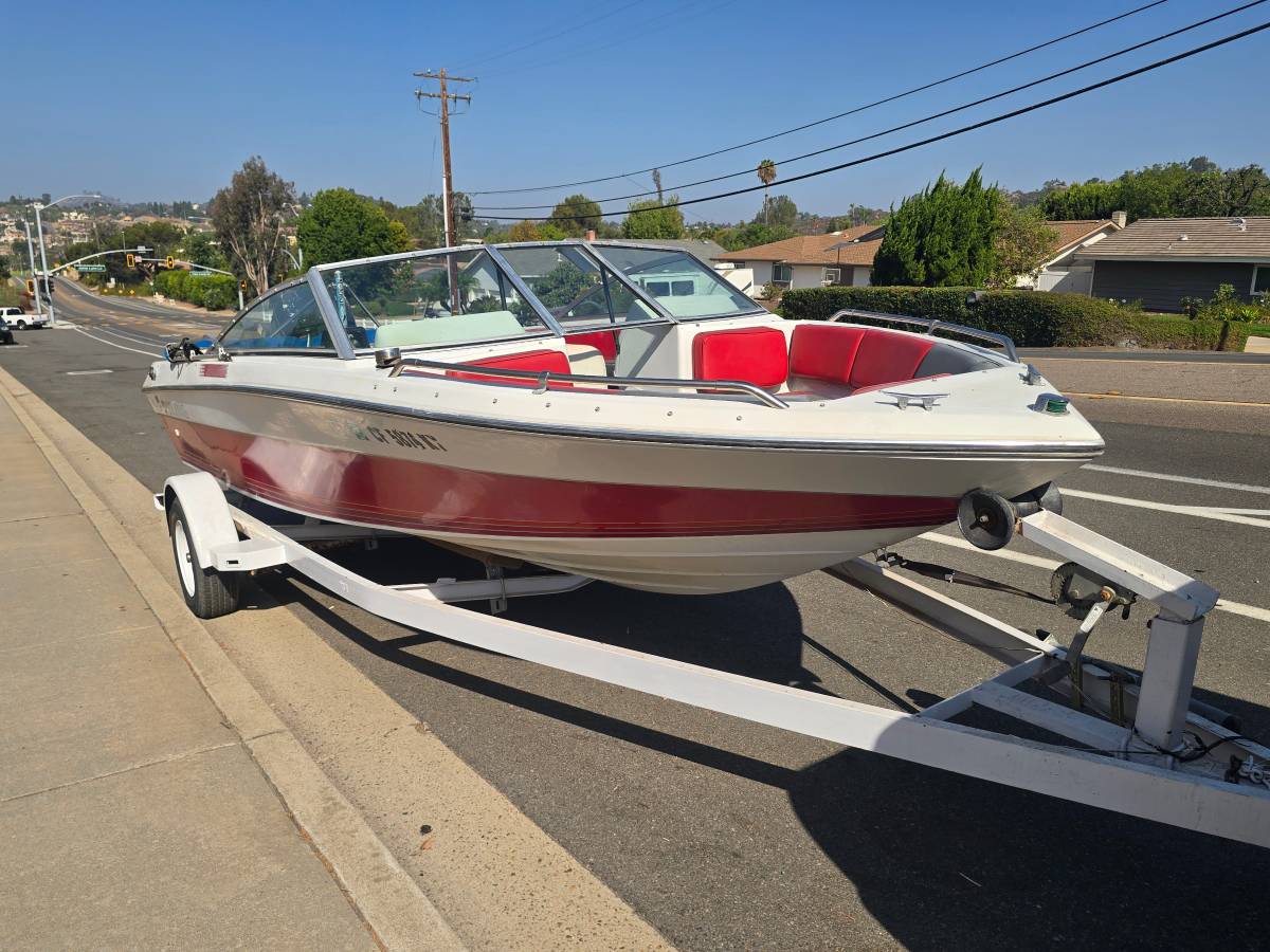 Four Winns, Import USA — Foto 1
