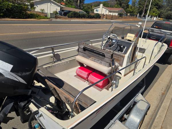Boston Whaler, Import USA — Foto 10 z 12