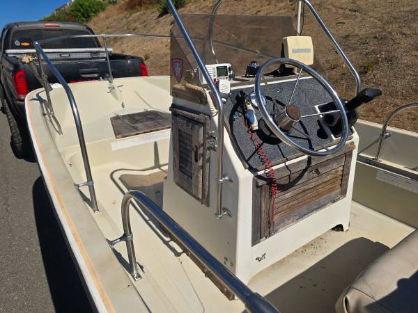 Boston Whaler, Import USA — Foto 11 z 12