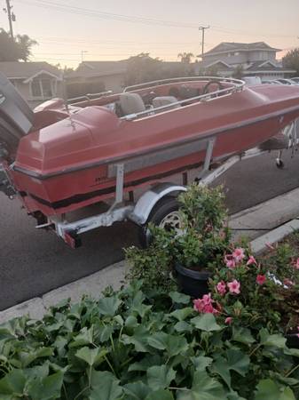 Boston Whaler, Import USA — Foto 1