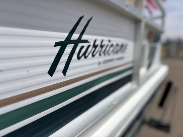 1993 Hurricane, Import USA — Foto 9 z 12