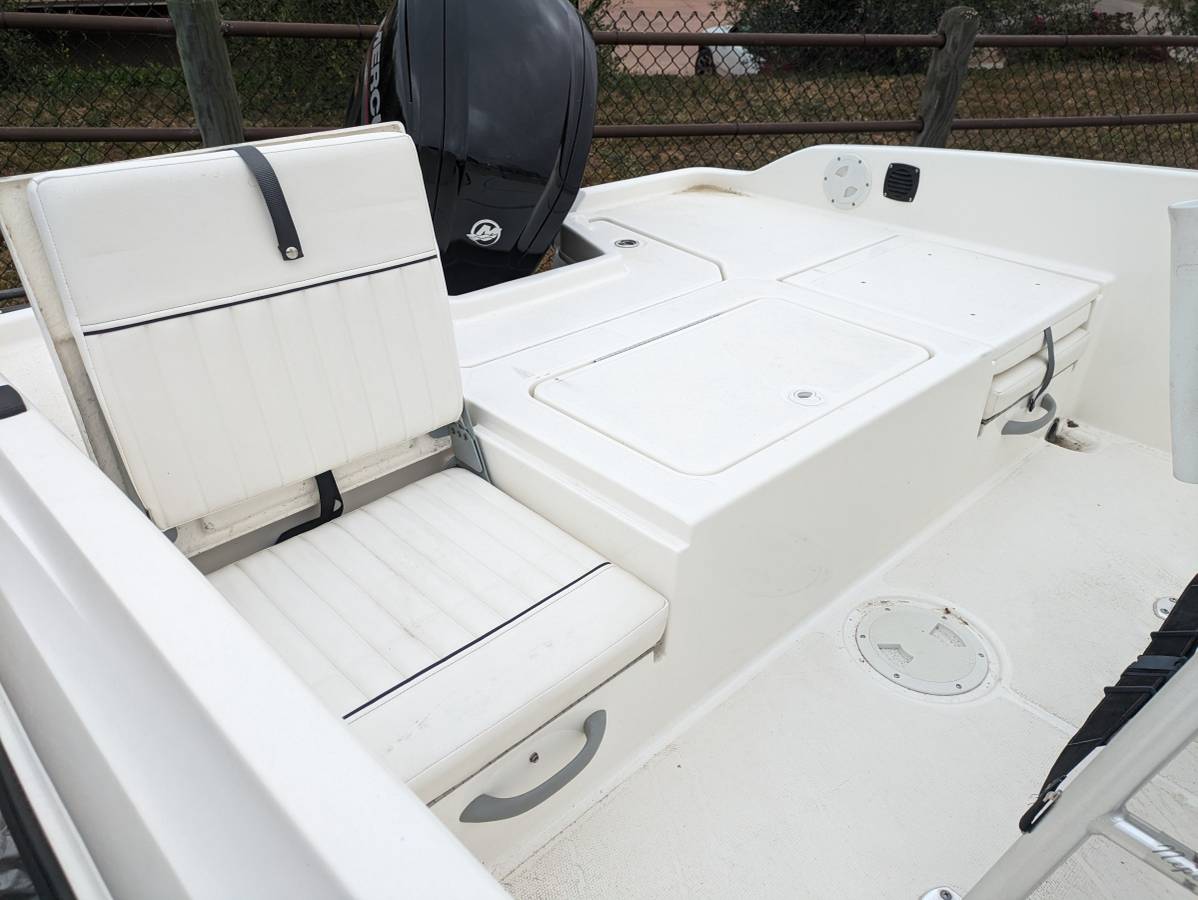 2021 Bayliner, Import USA — Foto 4 z 7