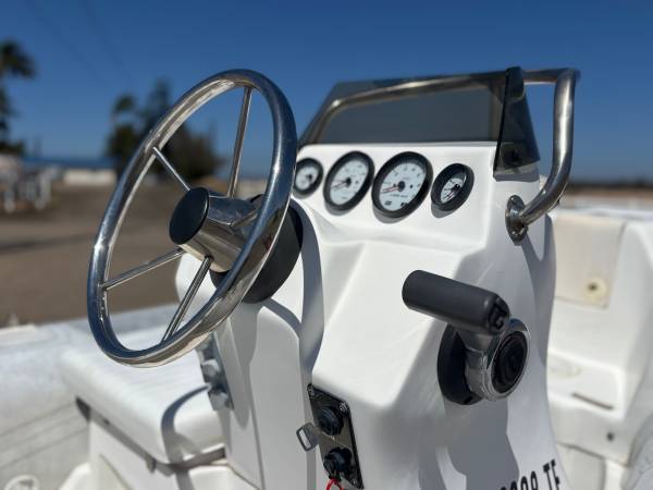 2012, Import USA — Foto 8 z 11