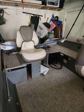 Crestliner, Import USA — Foto 3 z 12
