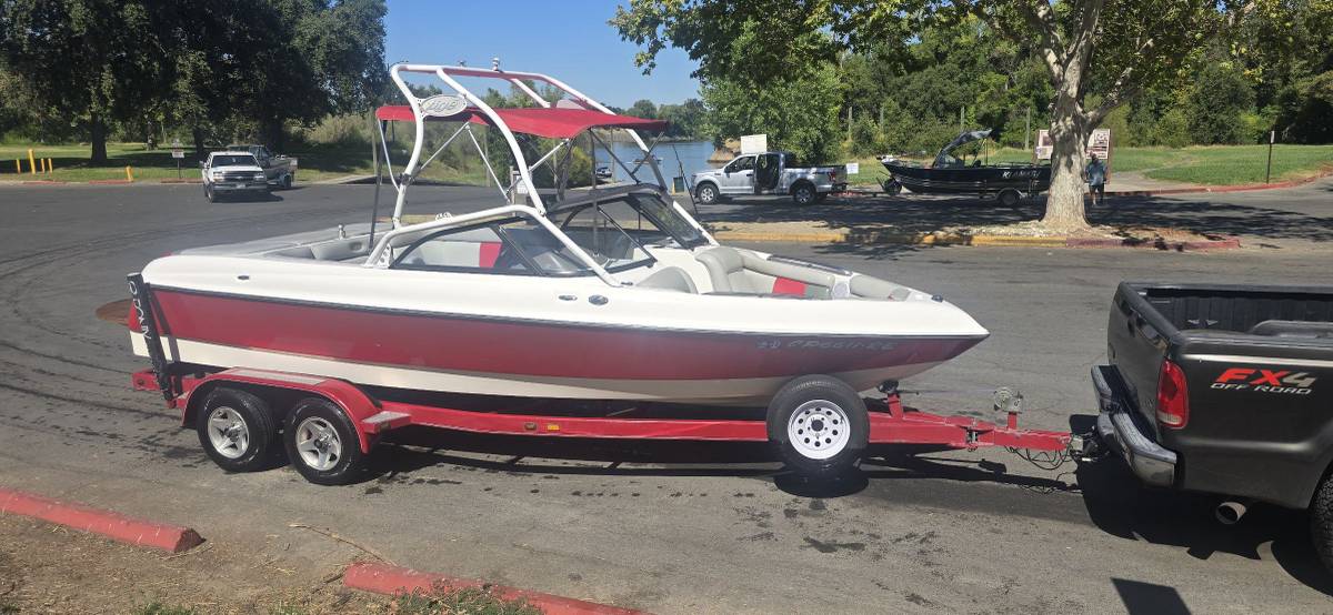 2004 Tige, Import USA — Foto 3 z 12