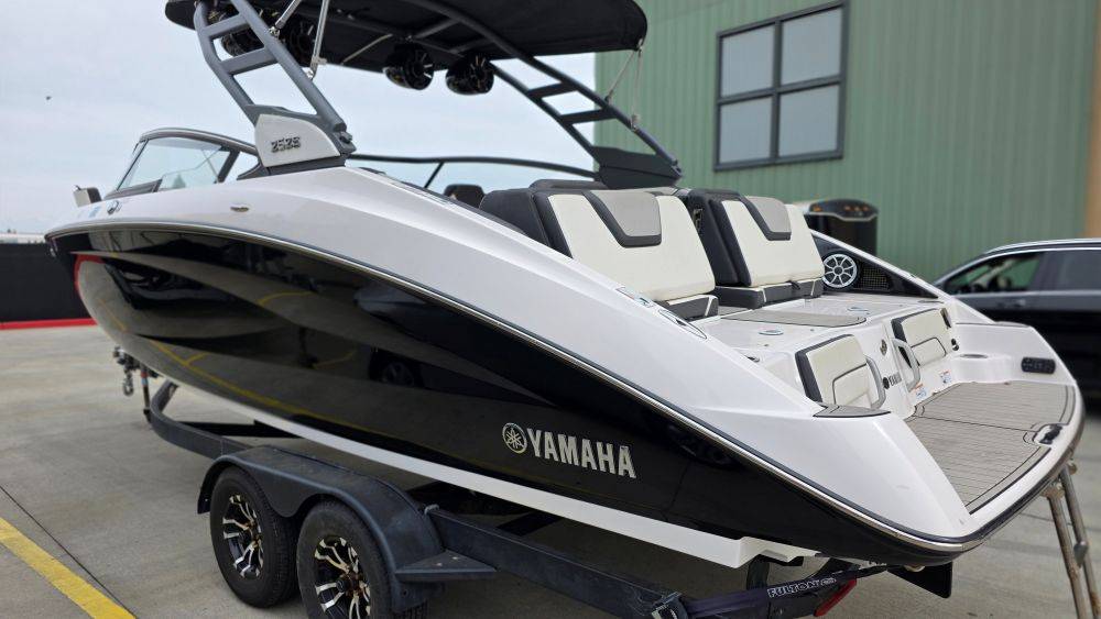 2022 Yamaha, Import USA — Foto 10 z 12