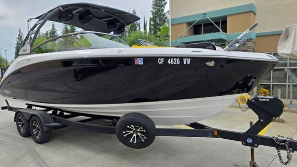 2022 Yamaha, Import USA — Foto 5 z 12