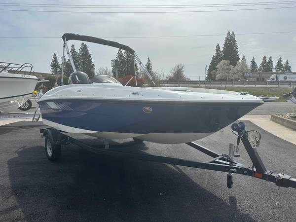 2025 Bayliner, Import USA — Foto 3 z 12