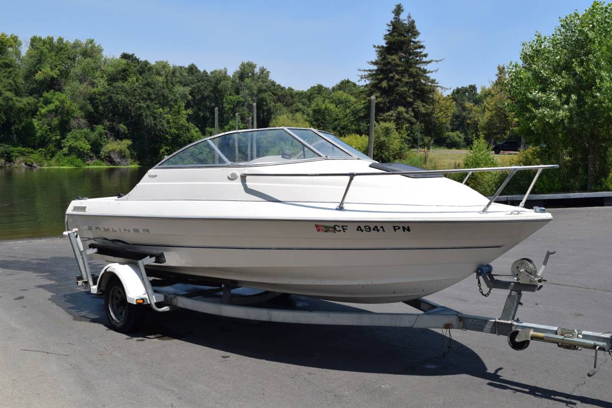 2001 Bayliner, Import USA — Foto 3 z 12