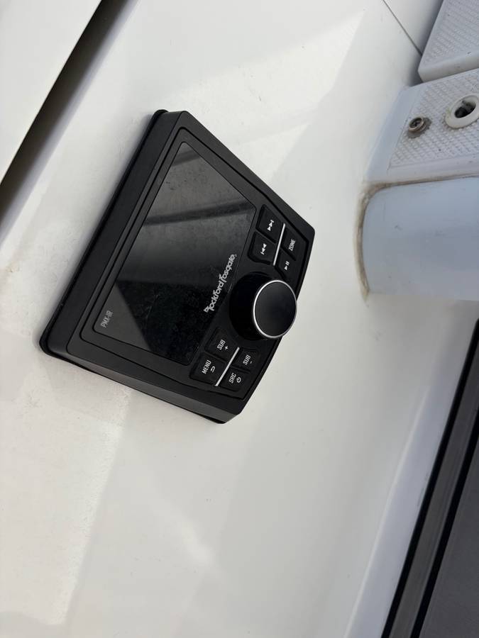 2014 Cobalt, Import USA — Foto 10 z 12