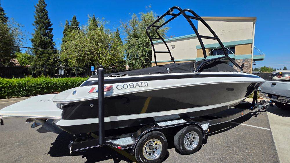 Cobalt, Import USA — Foto 9 z 12