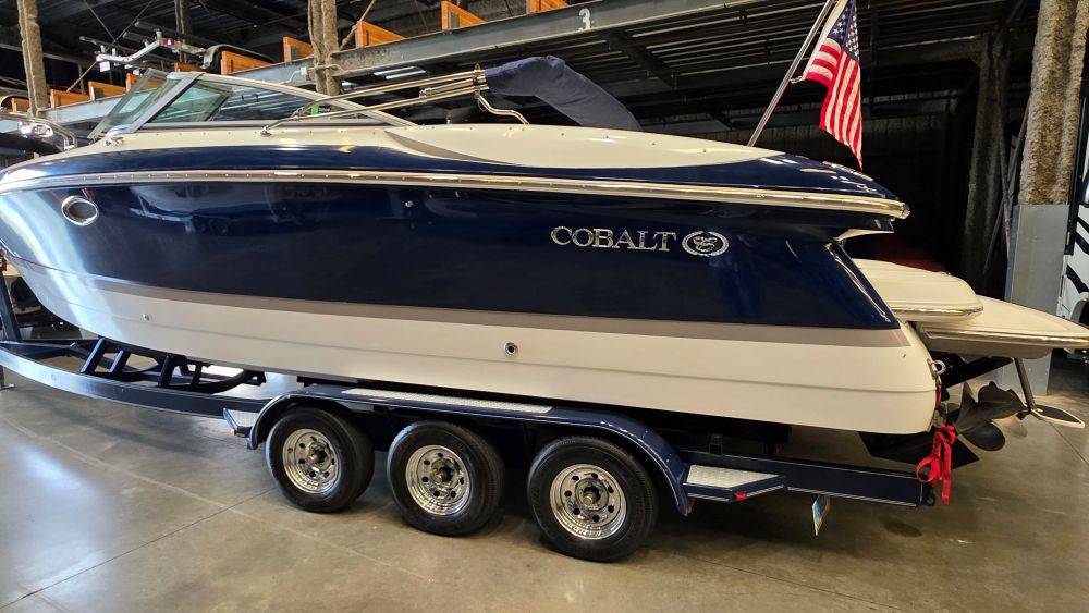 Cobalt, Import USA — Foto 3 z 12