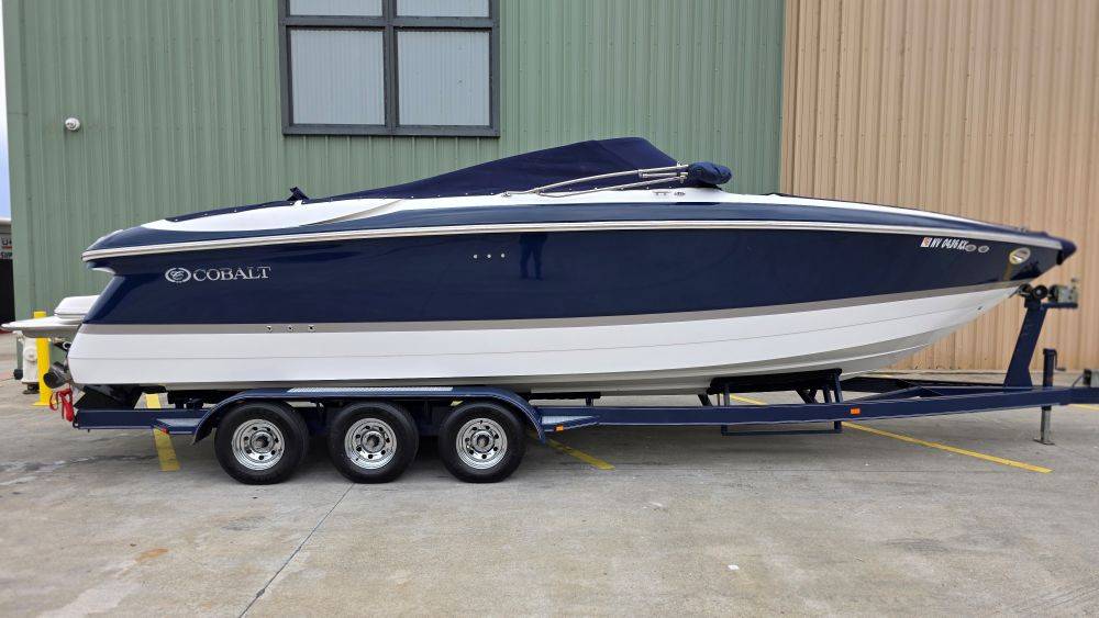 Cobalt, Import USA — Foto 8 z 12