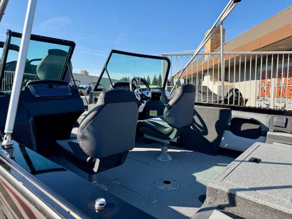 2026 Lowe, Import USA — Foto 9 z 12