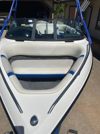 2002 Malibu, Import USA — Foto 5 z 12